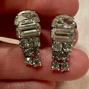 Duane Vintage Crystal Drop Screw Back Earrings- Clear Rhinestone Sparkle